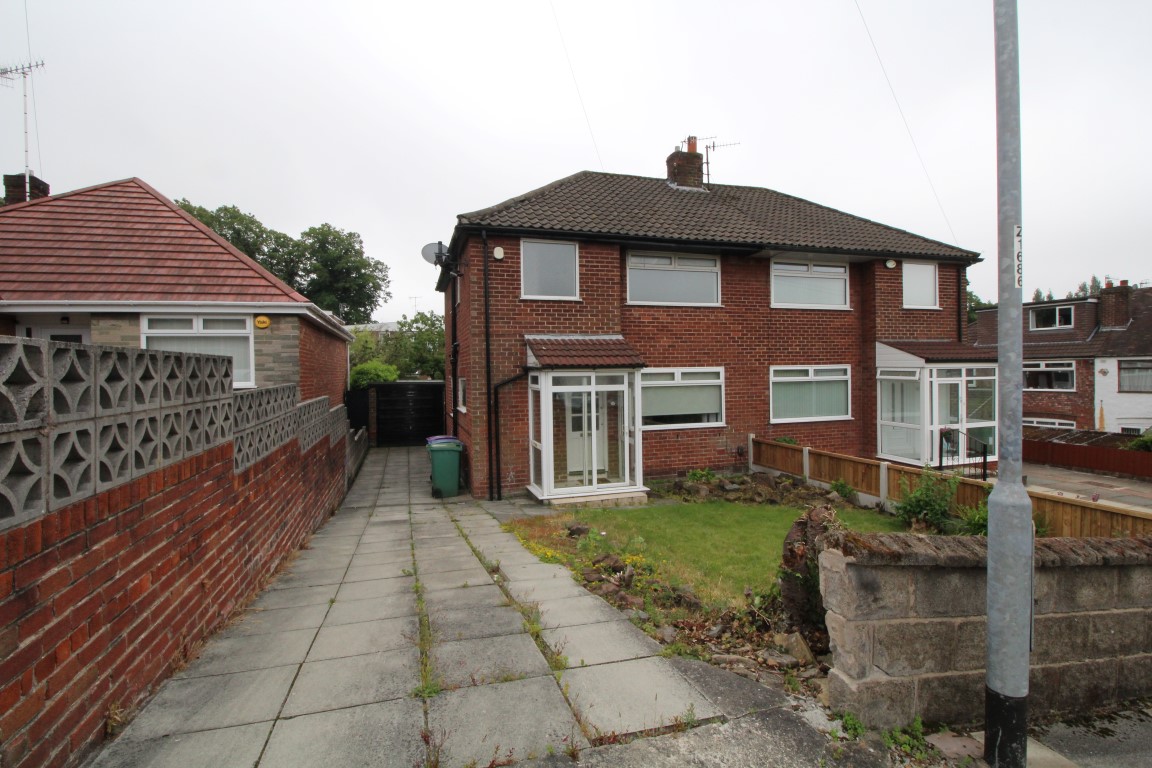 Merrion Close, Woolton, L25 3 Bedroom SemiDetached House For Sale