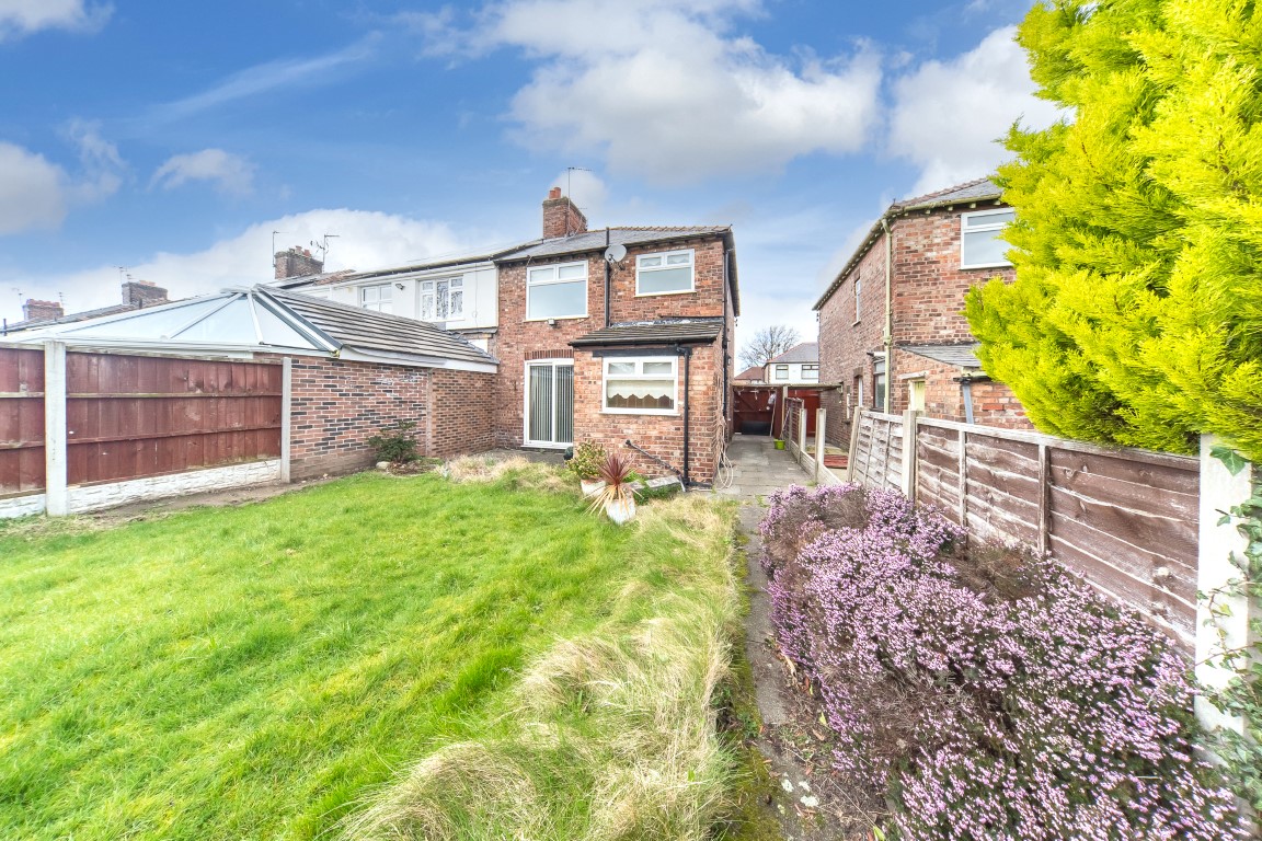 Meredale Road, Mossley Hill, L18 3 Bedroom SemiDetached House For Sale