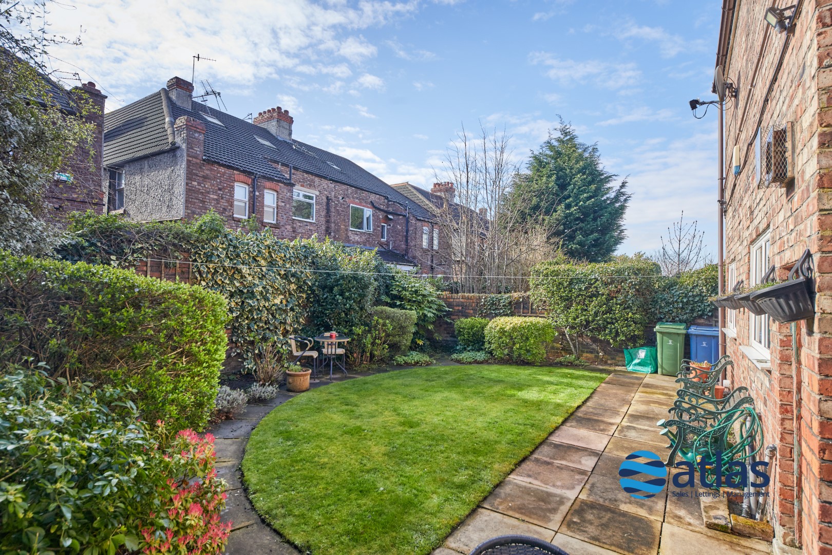 Queens Drive, Mossley Hill, L18 6 Bedroom SemiDetached House For Sale