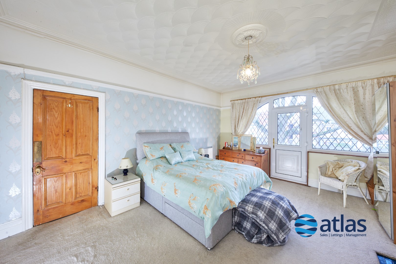 Queens Drive, Mossley Hill, L18 6 Bedroom SemiDetached House For Sale