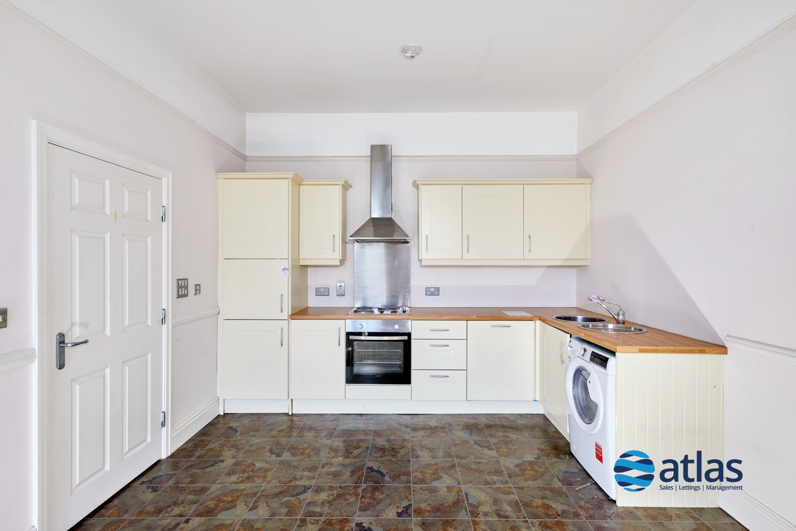 Lounge/Kitchen