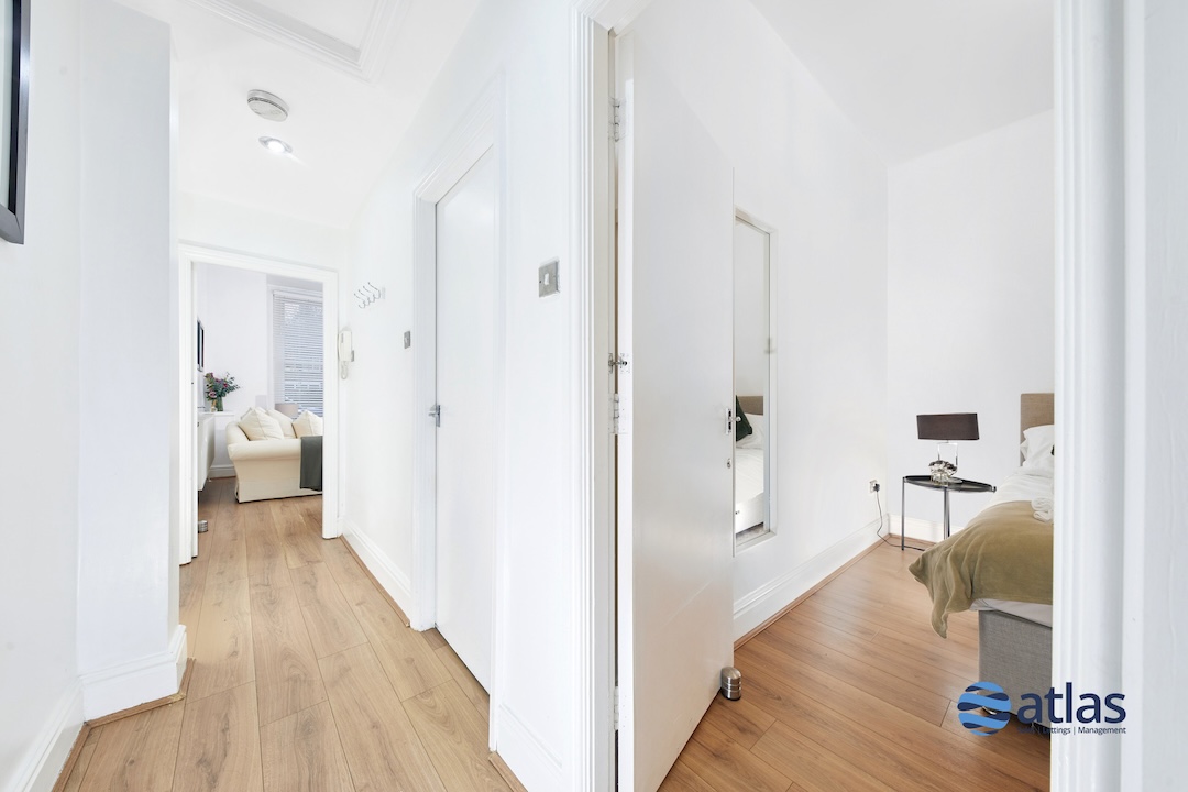 Elmsley Road, Mossley Hill, L18 2 Bedroom Flat For Sale