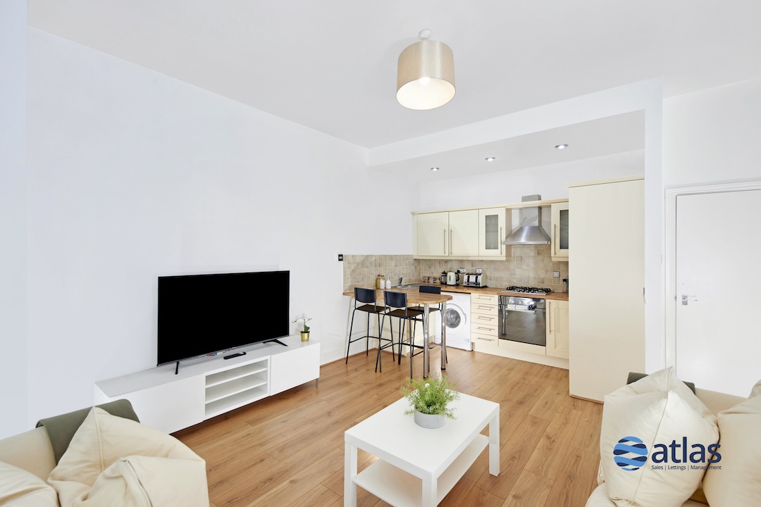 Elmsley Road, Mossley Hill, L18 2 Bedroom Flat For Sale