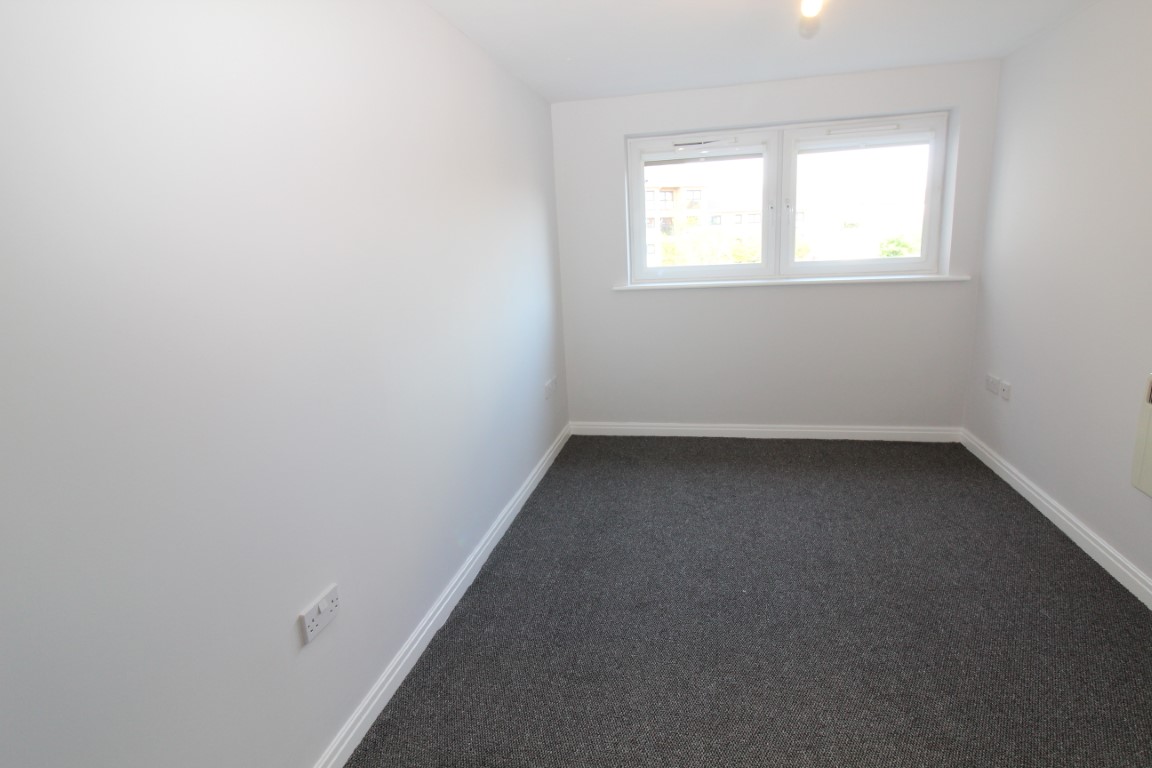 Lowbridge Court, Garston, L19 2 Bedroom Apartment To Let