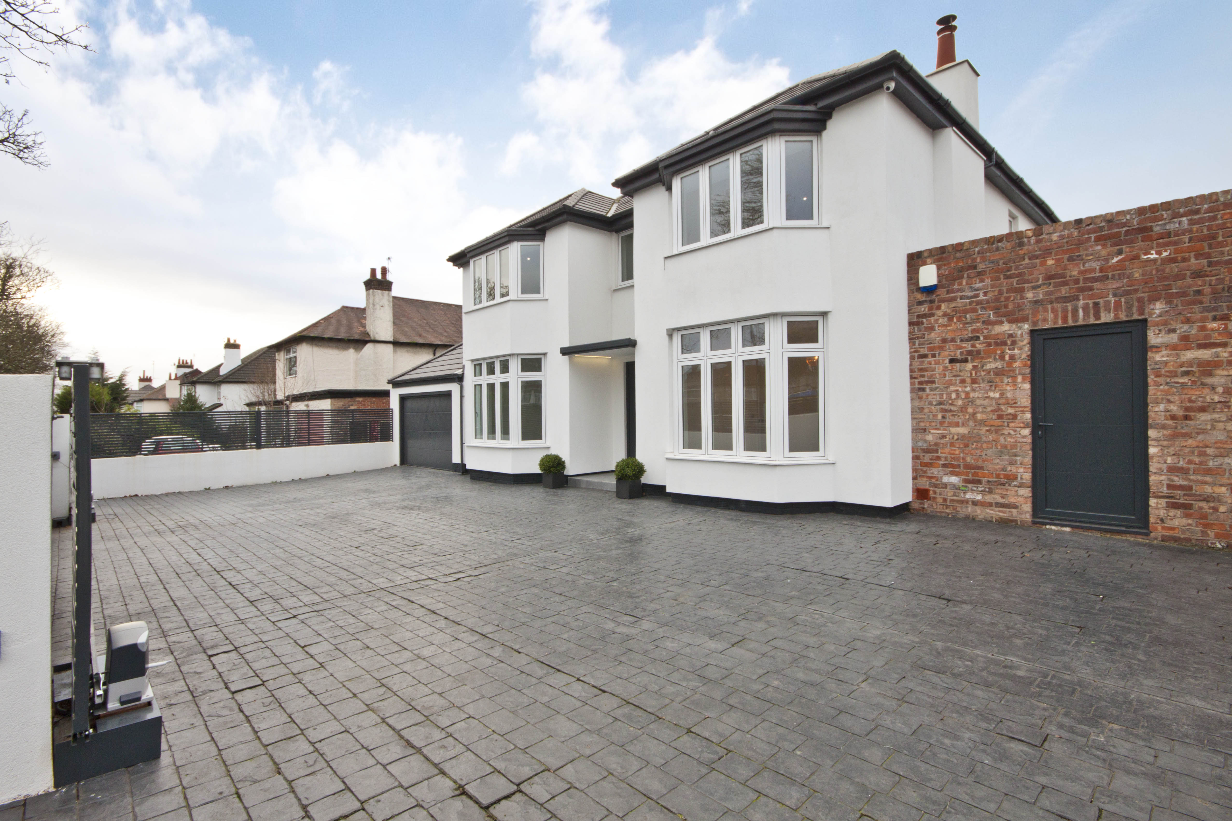 Queens Drive, Mossley Hill, L18 5 Bedroom Detached House For Sale