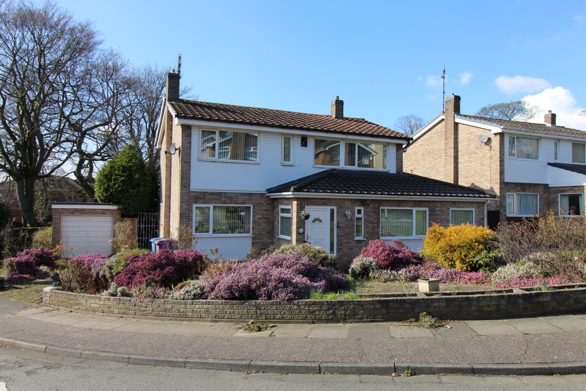 Hillview Gardens, Woolton, L25 4 Bedroom Detached House For Sale