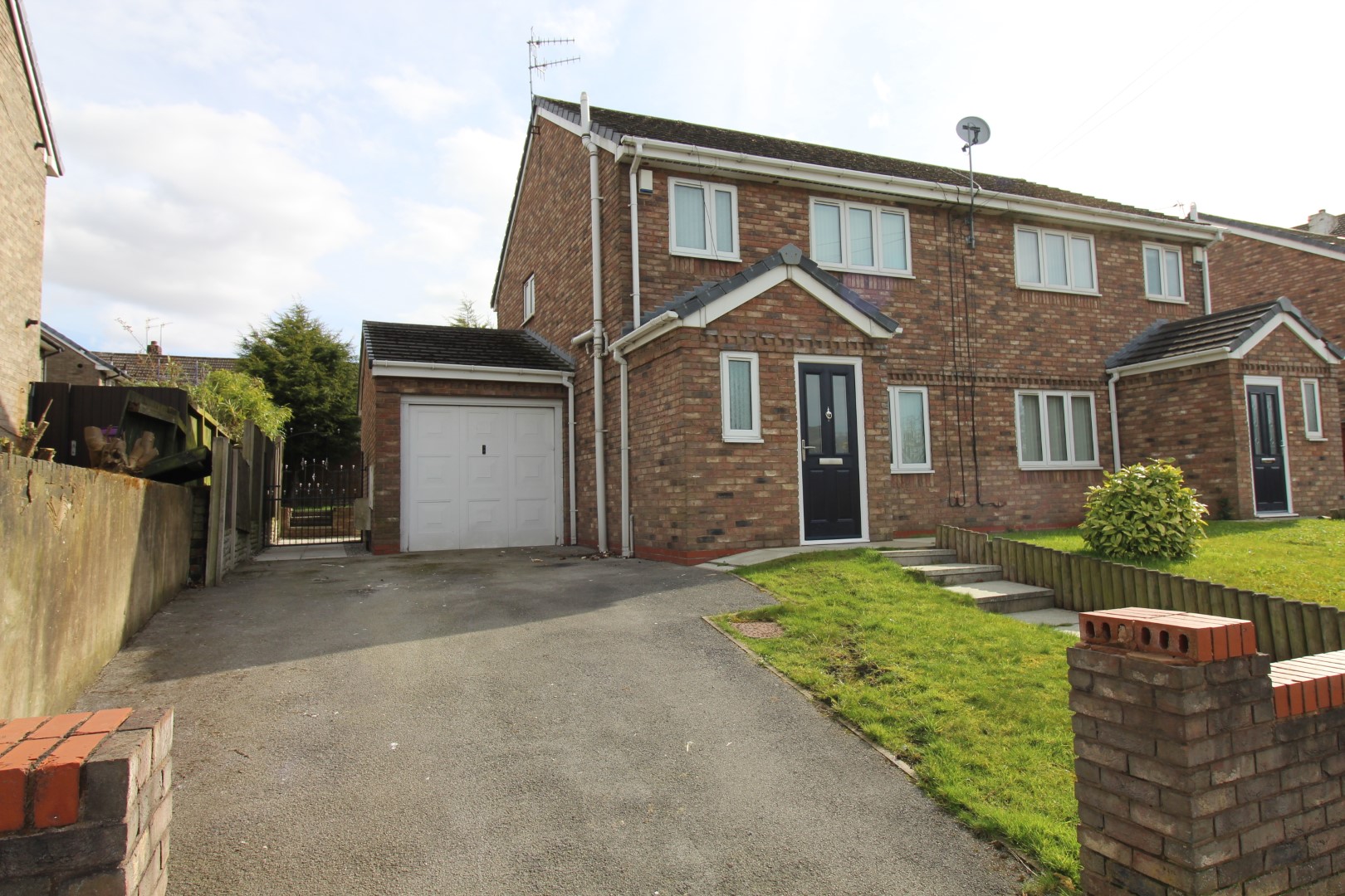 Woolton Road, West Allerton, L19 3 Bedroom SemiDetached House For Sale