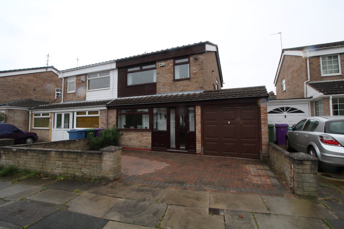 Fulwood Drive, Aigburth, L17 3 Bedroom SemiDetached House For Sale
