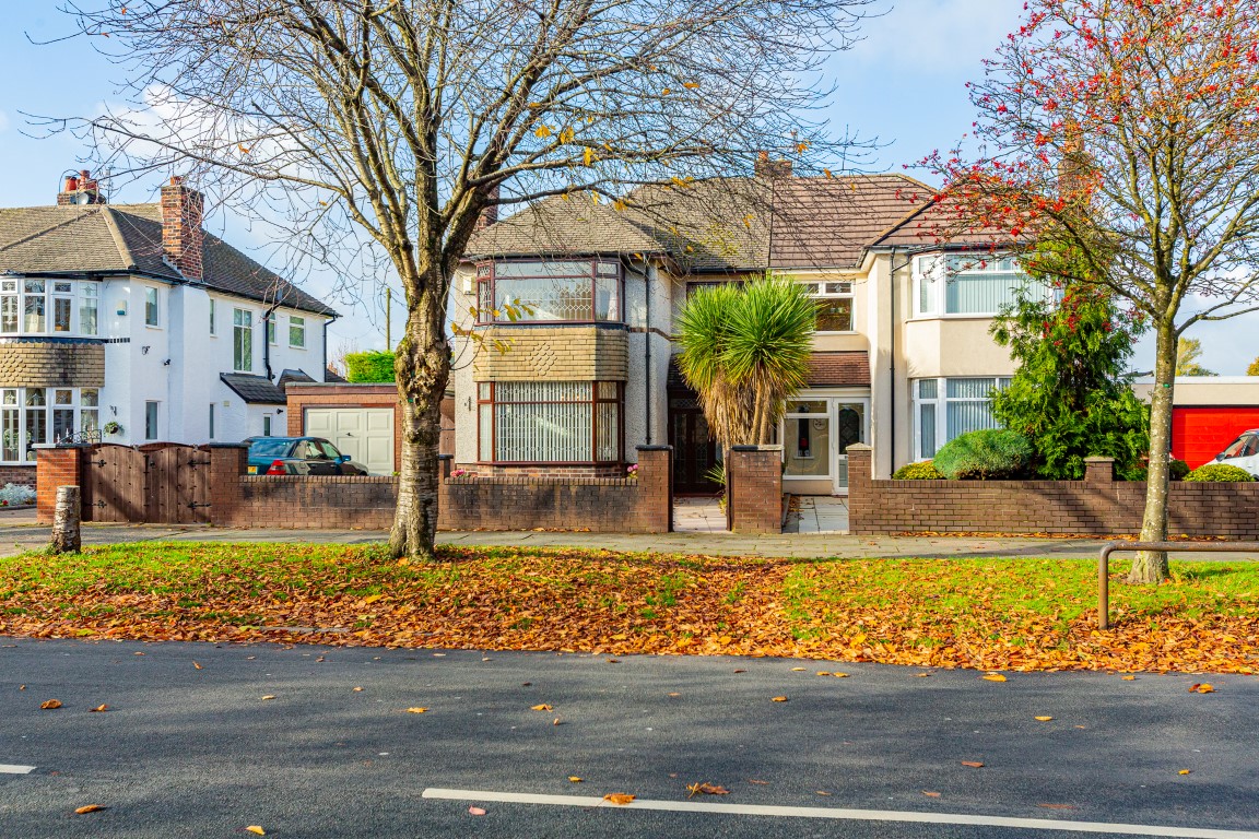 Booker Avenue, Mossley Hill, L18 3 Bedroom SemiDetached House For Sale