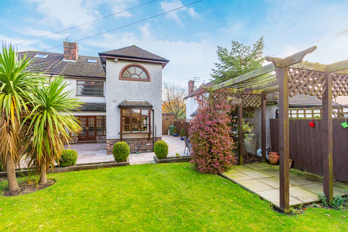 Booker Avenue, Mossley Hill, L18 3 Bedroom SemiDetached House For Sale